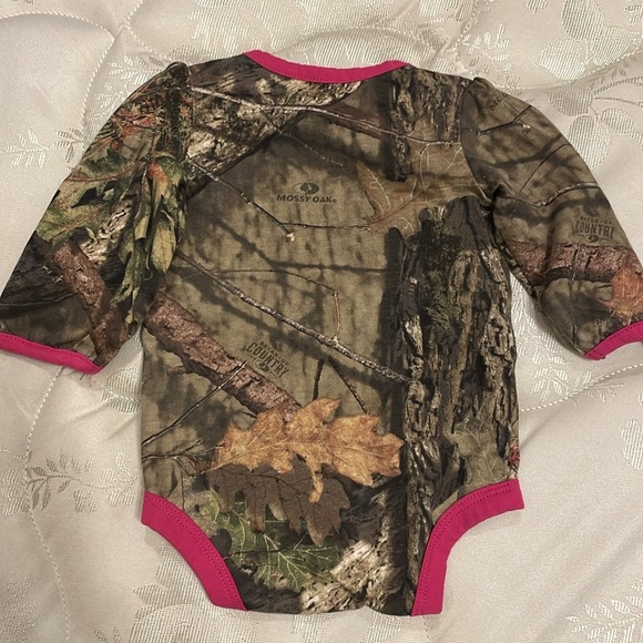 Size 3 month Carhartt Camo onesie with pink trim - Picture 6 of 9